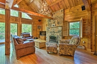 Khác Deluxe Family Cabin With Game Room and Fire Pit!