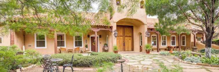 Others Los Cerrillos Hillside Hacienda on 65 Acres!