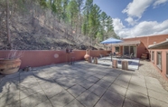 อื่นๆ 6 Grand Ruidoso Home w/ Private Hot Tub & Casita!