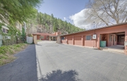 อื่นๆ 5 Grand Ruidoso Home w/ Private Hot Tub & Casita!