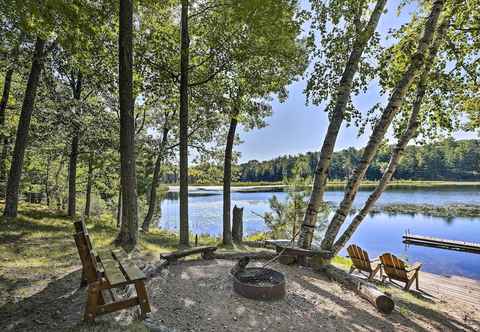 Others Four-season Lake Cabin w/ Canoe & Paddle Boat!