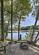 Imej utama Four-season Lake Cabin w/ Canoe & Paddle Boat!