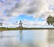 Others 4 'sweetwater Hideaway' - Blocks to Lake Erie!