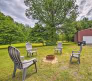 Lain-lain 5 Indiana Countryside Retreat on 37-acre Land!