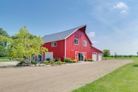 Others Unique, Renovated Barn Vacation Rental in Donnelly