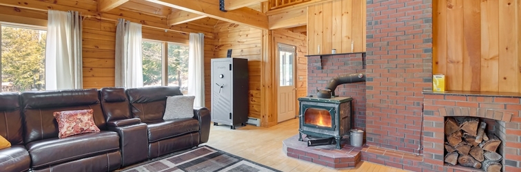 อื่นๆ Dog-friendly West Gardiner Cabin, 12 Mi to Augusta