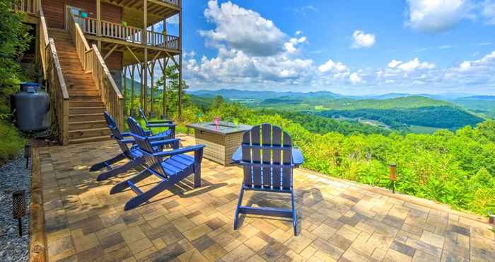 Lainnya Convenient Murphy Cabin w/ Amazing Mtn Views!