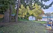 Lainnya 2 Milwaukie Vacation Rental w/ Backyard, Office