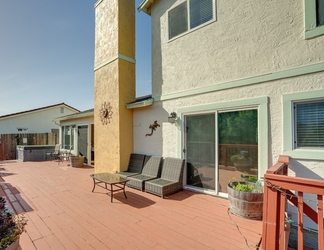 Lainnya 2 Vallejo Home W/spacious Deck, Hot Tub & Views