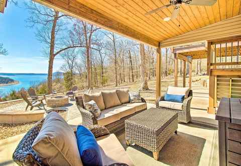 Others Bull Shoals Vacation Rental: Hot Tub & Ocean Views