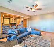 Others 4 Bull Shoals Vacation Rental: Hot Tub & Ocean Views