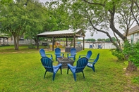 Others Stunning Waterfront Granbury Gem w/ Boat Dock!