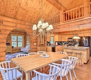 Lainnya 6 Splendid Family Cabin w/ Hot Tub & Grill!