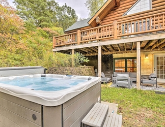 Others 2 Splendid Family Cabin w/ Hot Tub & Grill!