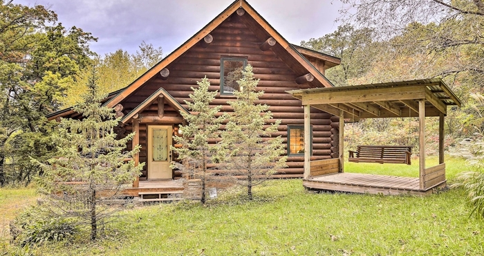 อื่นๆ Splendid Family Cabin w/ Hot Tub & Grill!