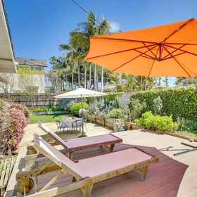 Interior 1 Beautiful South Oceanside Bungalow: 1 Mi to Beach!, Khách sạn Sleeping Tiger Coffees