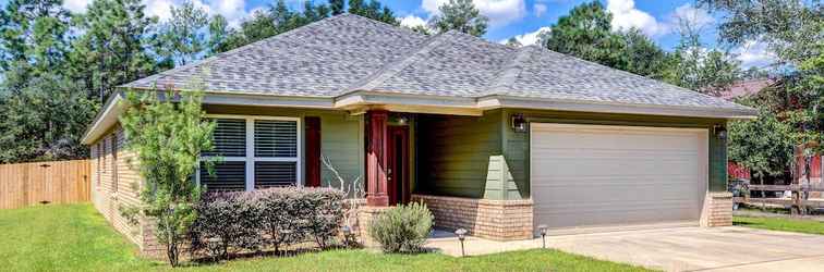 Lain-lain Charming Navarre Vacation Home w/ Fire Pit!