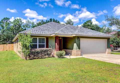 อื่นๆ Charming Navarre Vacation Home w/ Fire Pit!