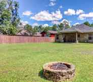 Others 5 Charming Navarre Vacation Home w/ Fire Pit!