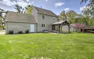 Others 4 Cozy Wisconsin Springs Home < 2 Mi to Dtwn!
