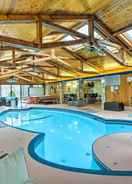 Imej utama Vermilion Riverfront Home w/ Indoor Pool