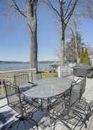 ภาพหลัก Lakefront Michigan Cottage - Deck, Grill & Kayaks!