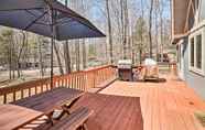 อื่นๆ 6 Lovely Pocono Lake A-frame w/ Community Pool!