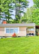 Imej utama Mayfield Home w/ Private Dock on Lake Sacandaga!