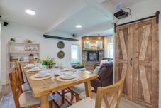 Lain-lain Farmhouse w/ Private Hot Tub < 1 Mile to Birch Bay