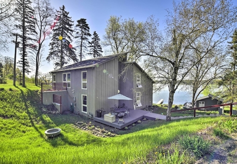 Others Hilltop Green Lake Home: Dock, Kayaks, Views!