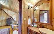 อื่นๆ 2 'blue Sky Cabin' in Sequim w/ Private Hot Tub!