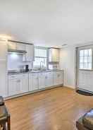 Primary image Suffolk County Vacation Rental: 5 Mi to Bay!