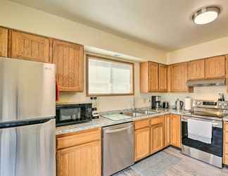 Lain-lain 2 Modern Anchorage Townhome: 8 Mi to Downtown!