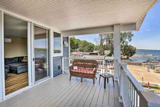 Lainnya 4 Lakefront Apt w/ Dock: Steps to Dine & Swim!