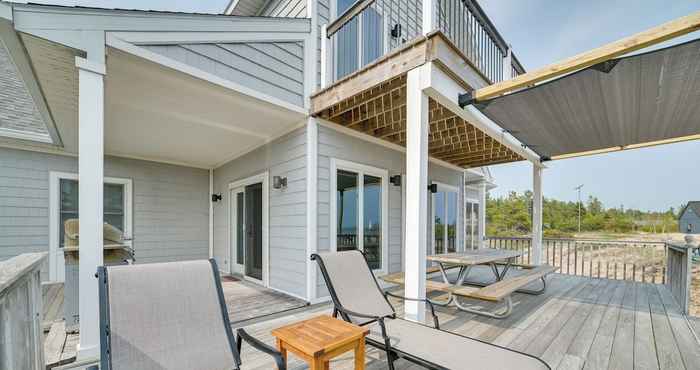 Others Chic Townhome on Lake Huron w/ Private Beach!