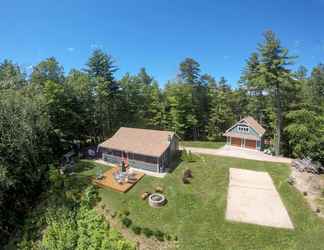 อื่นๆ 2 Ossipee Lake Cottage w/ Screened Porch & Fire Pit!