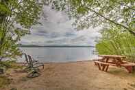 อื่นๆ Ossipee Lake Cottage w/ Screened Porch & Fire Pit!