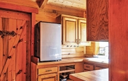 Khác 4 Remote Antimony Log Cabin w/ Green Meadow Views!