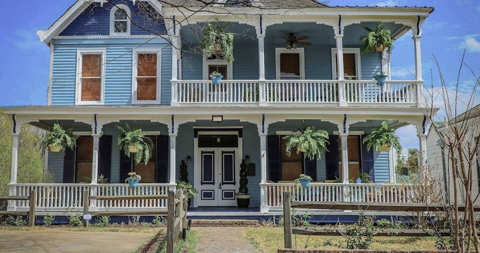 Others Vicksburg Home w/3 Porches, Walk to Downtown