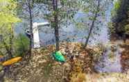 Others 3 Lovely Lakefront Cottage w/ Fire Pit & Yard!