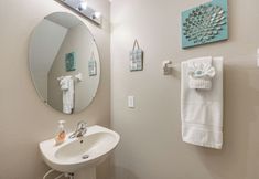 Others 3 ~ 15 Mi to Disney: Resort Home w/ Private Pool!