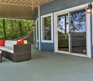 อื่นๆ 4 Bracey Home on Lake Gaston: Furnished 2-story Dock