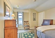 Others 5 Pet-friendly Apt in 1850's Victorian Mansion!