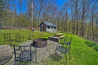 Others Cozy Hillside Retreat w/ Bbq, Fire Pit, & Trails!