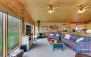 Others 2 Lakefront Hackensack Cabin w/ Patio & Grill!