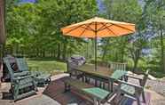 Others 4 Lakefront Hackensack Cabin w/ Patio & Grill!