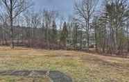 Lainnya 7 Port Jervis Home w/ Deck, Near Parks & Trails!