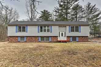 Lainnya 4 Port Jervis Home w/ Deck, Near Parks & Trails!