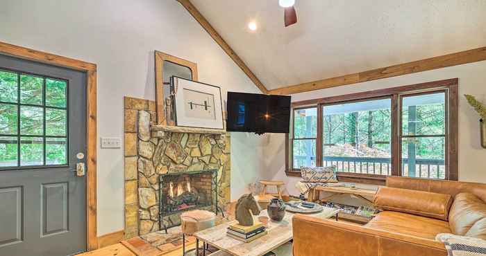 Others Boone Hideaway w/ Deck, Grill & Forest Views!