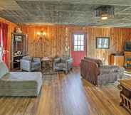 Others 4 Secluded Everton Retreat w/ Ozark Mountain Views!